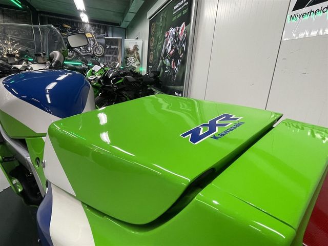 kawasaki - zxr-750