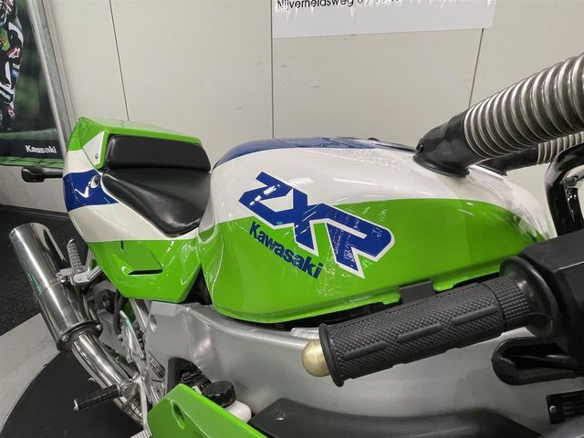 kawasaki - zxr-750