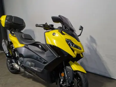 YAMAHA TMAX 560 – foto 4