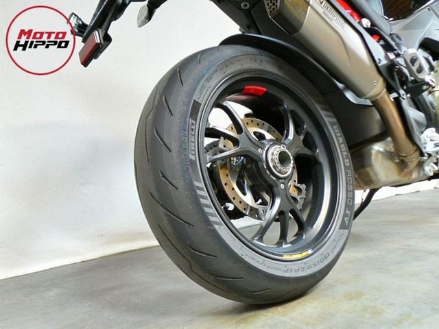 ducati - multistrada-v4-pikes-peak