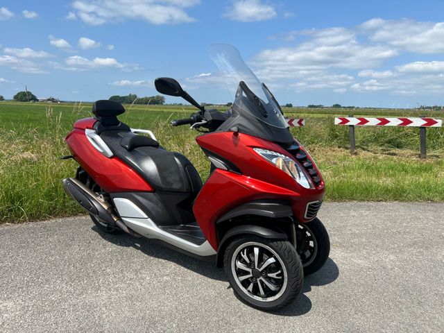 peugeot - metropolis-400