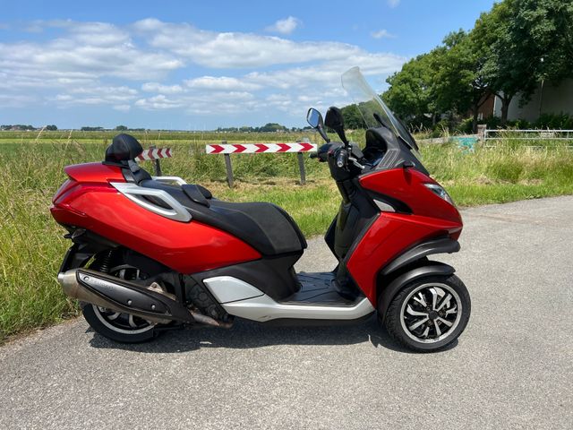 peugeot - metropolis-400