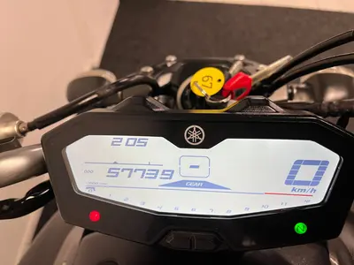 YAMAHA MT 07 – foto 2