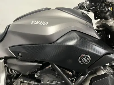 YAMAHA MT 07 – foto 3