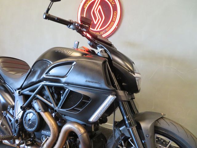 ducati - xdiavel-black-star