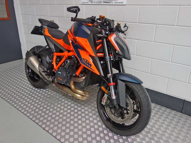 ktm - 1290-super-duke-r
