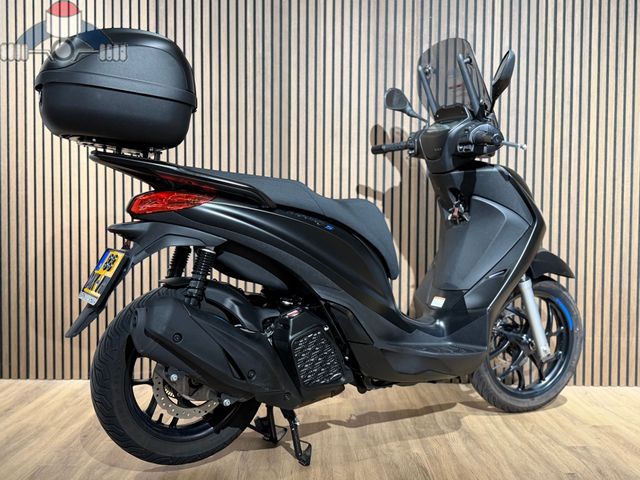 piaggio - medley-s-200