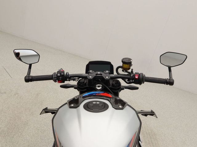 bmw - m-1000-r
