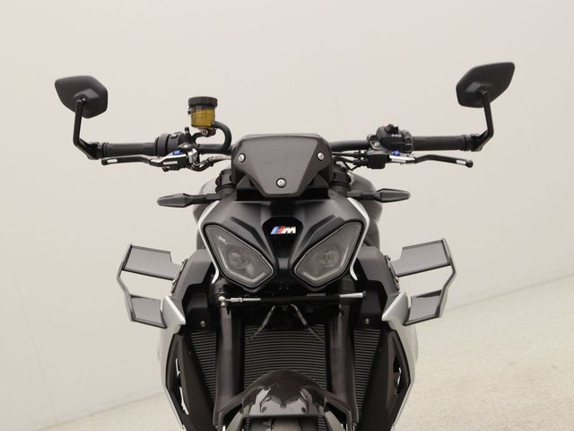 bmw - m-1000-r