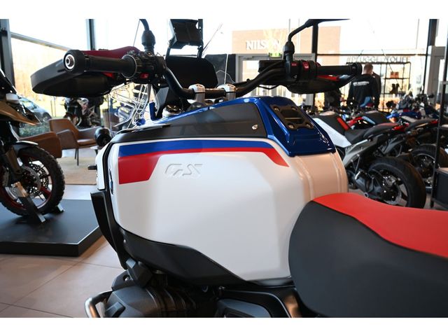 bmw - r-1300-gs-adventure-trophy