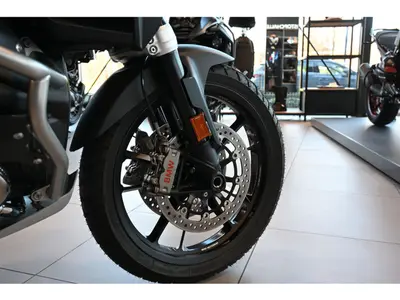BMW R 1300 GS ADVENTURE TROPHY – foto 4