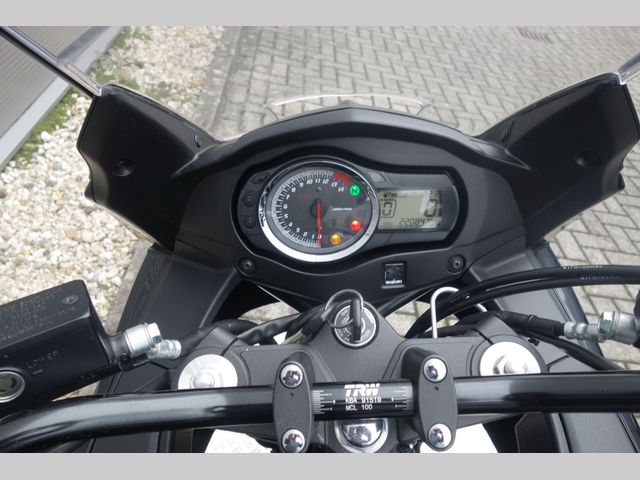 suzuki - gsf-650-s-bandit-abs
