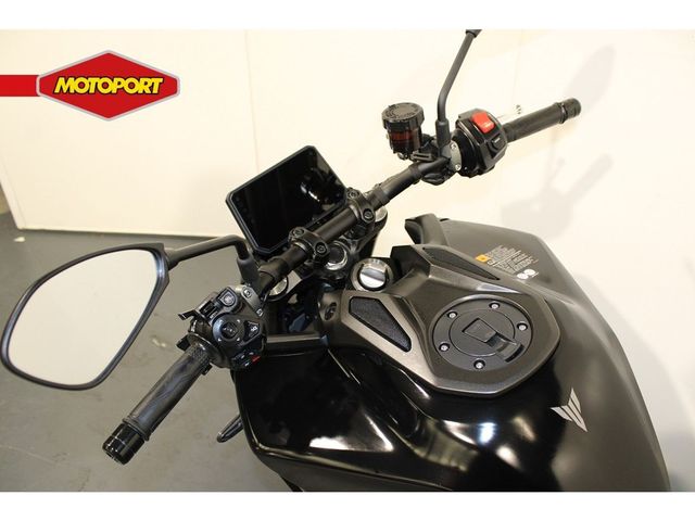 yamaha - mt-09-y-amt