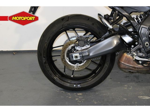 yamaha - mt-09-y-amt