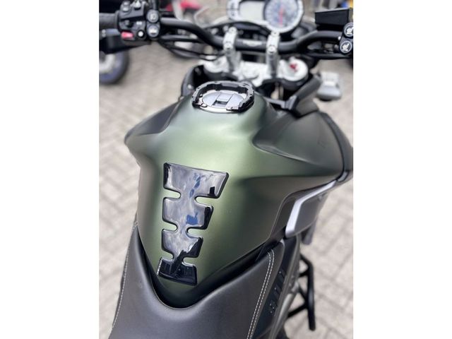 triumph - tiger-800-xca