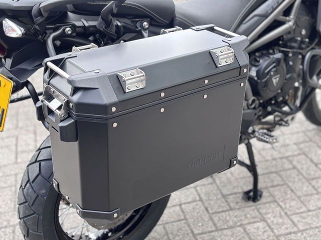 triumph - tiger-800-xca