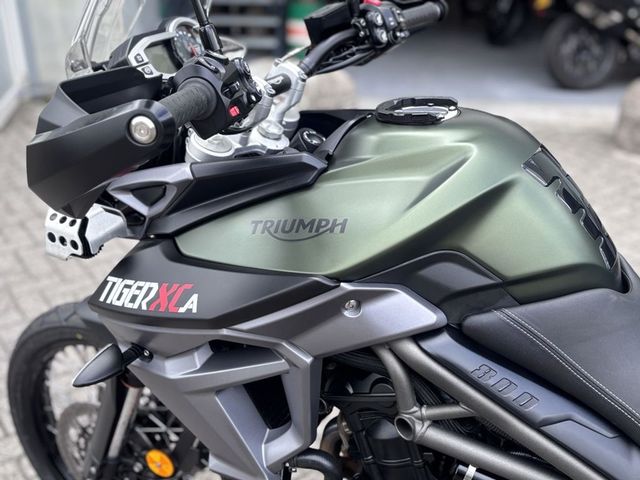 triumph - tiger-800-xca