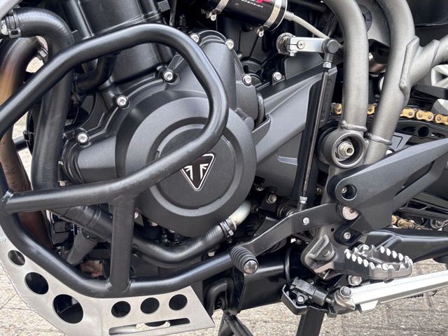triumph - tiger-800-xca