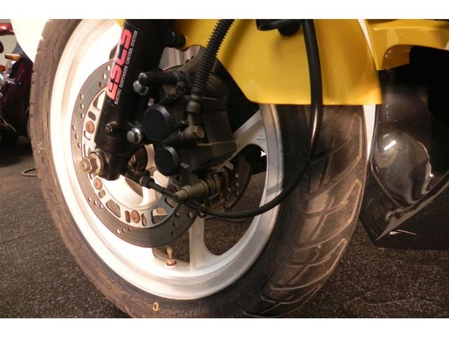 kawasaki - gpx-600-r