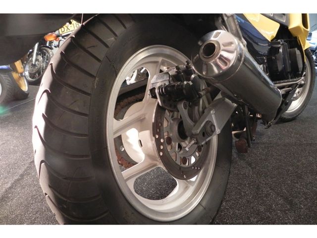 kawasaki - gpx-600-r