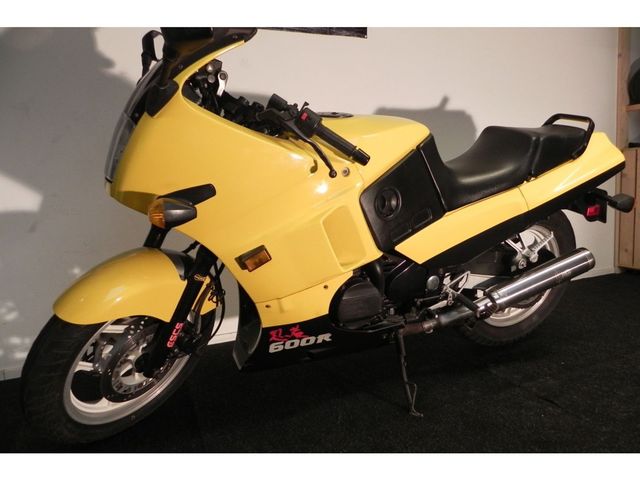 kawasaki - gpx-600-r