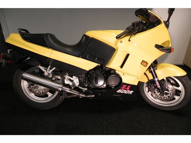 kawasaki - gpx-600-r