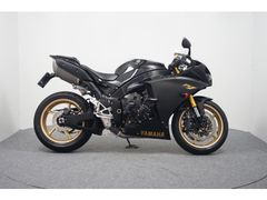 YAMAHA YZF R1