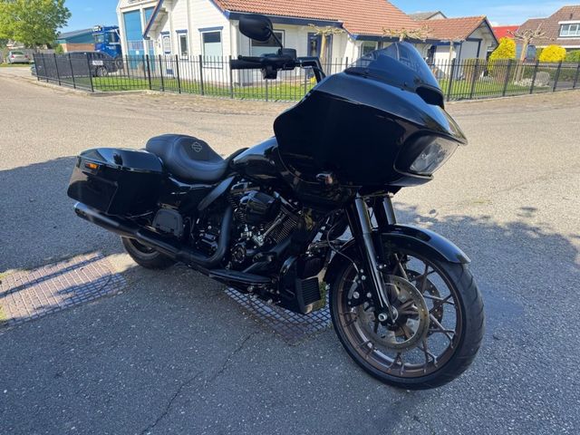 harley-davidson - road-glide-st