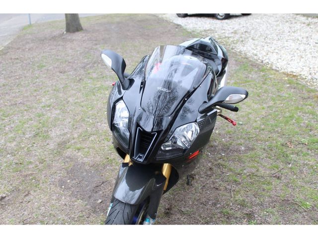 aprilia - rsv-4-factory