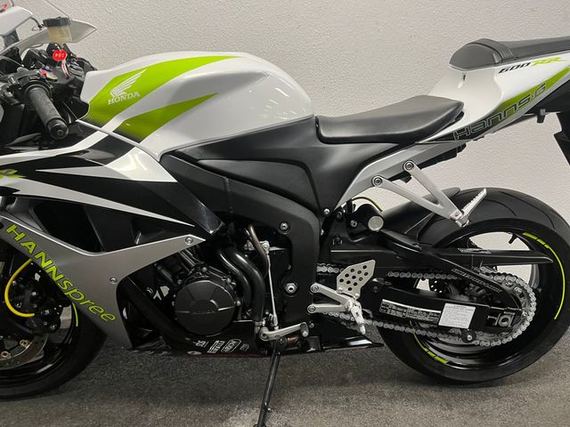 honda - cbr-600-rr