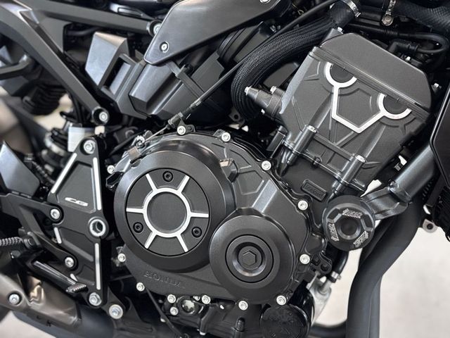 honda - cb-1000-r-black-edition