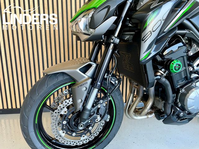 kawasaki - z900