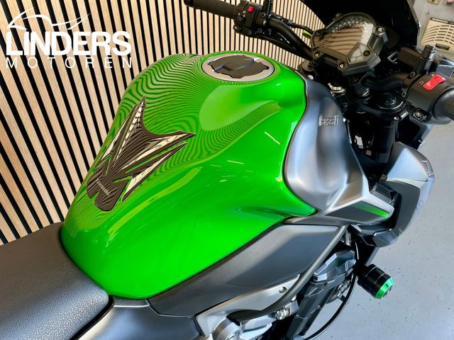 kawasaki - z900