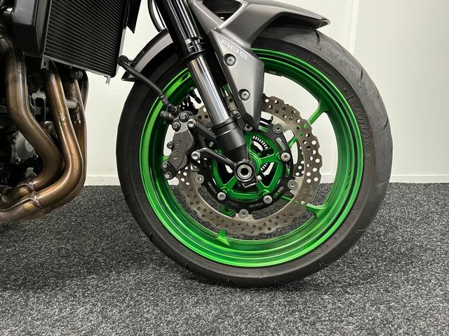 kawasaki - z900