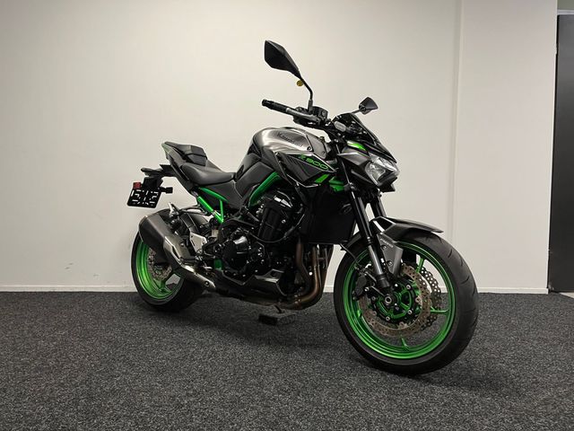 kawasaki - z900