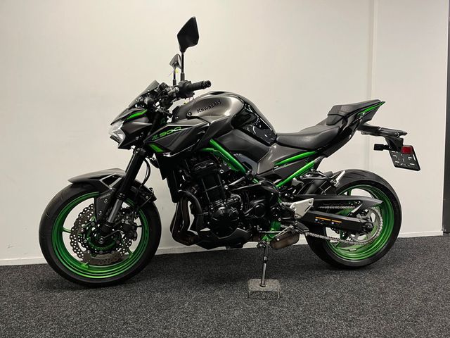 kawasaki - z900