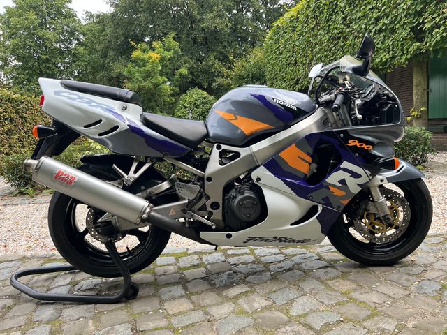 honda - cbr-900-rr-fireblade