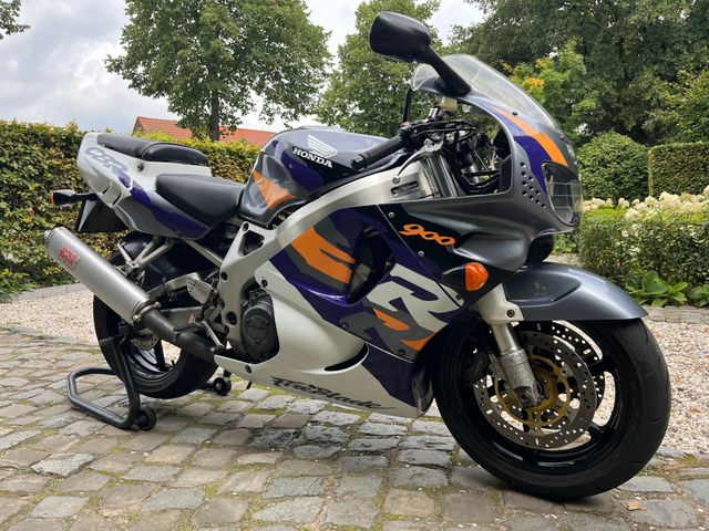 honda - cbr-900-rr-fireblade