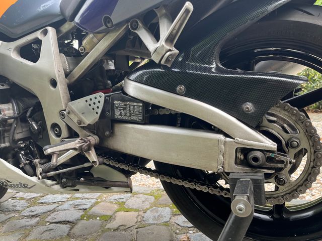honda - cbr-900-rr-fireblade