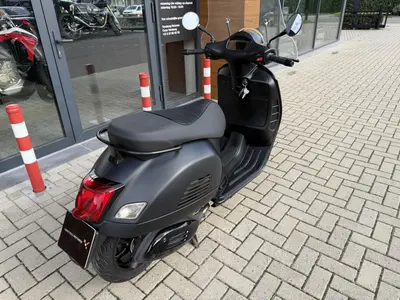 VESPA GTS 300 SUPER – foto 3