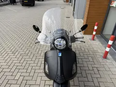 Vespa GTS 300 SuperTech HPE Notte # Full black 2022 occasion – foto 12 van 15
