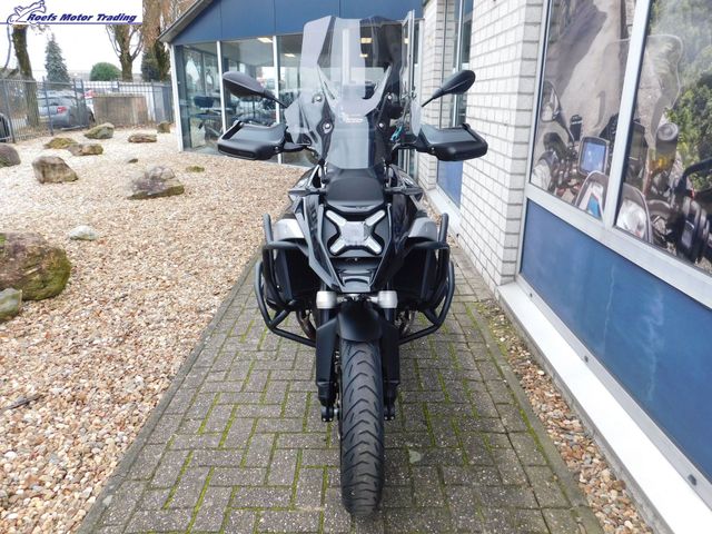 bmw - r-1300-gs-triple-black