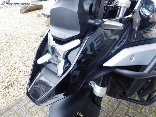 bmw - r-1300-gs-triple-black