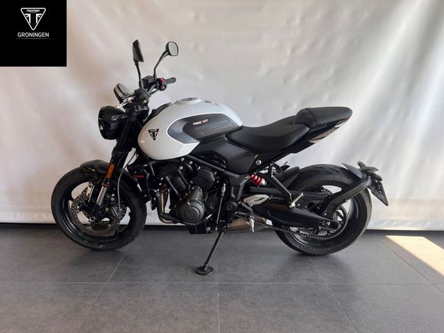 triumph - trident-660