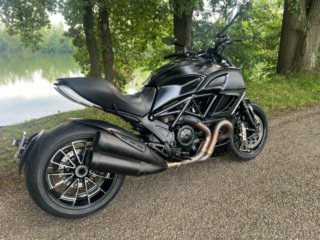 ducati - diavel