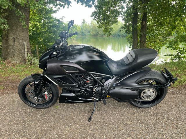 ducati - diavel