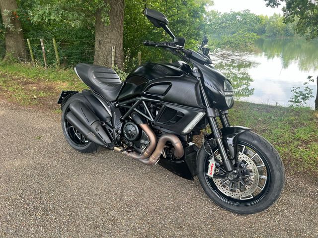 ducati - diavel