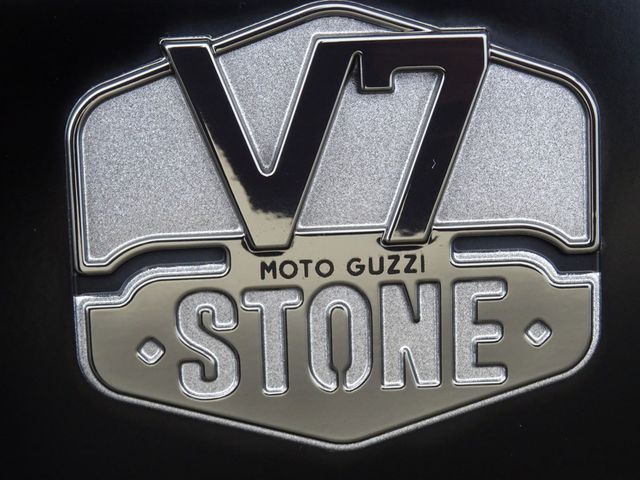 moto-guzzi - v-7-stone-850