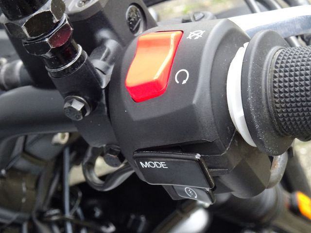 moto-guzzi - v-7-stone-850