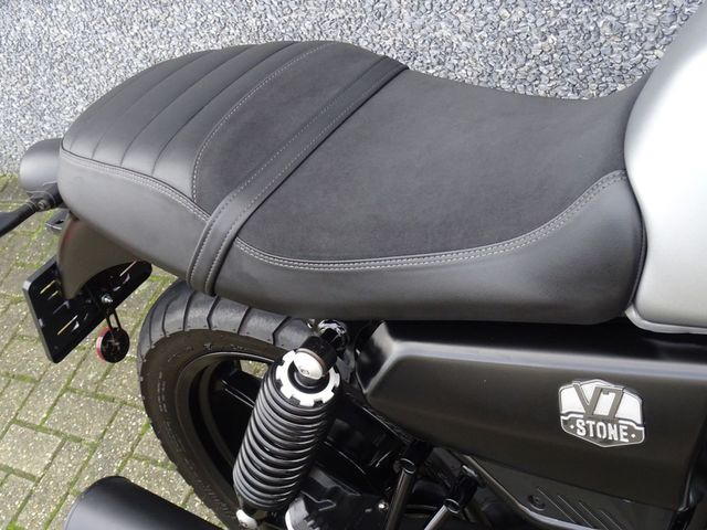 moto-guzzi - v-7-stone-850